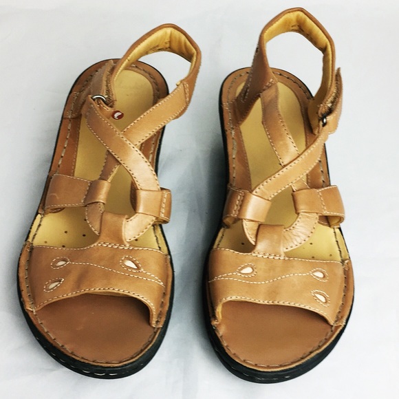 clarks artisan unstructured sandals